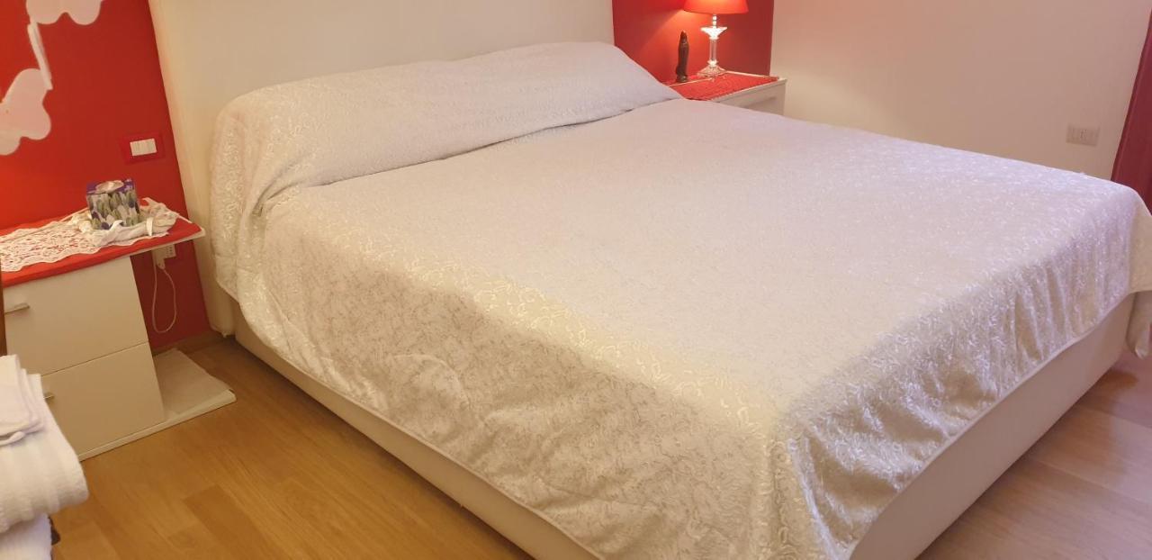 רו Monteceneri 9 B&B מראה חיצוני תמונה